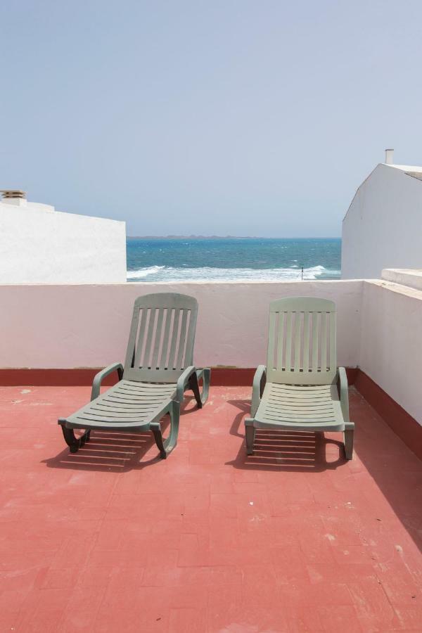 Marine Breeze Apartment Corralejo Exterior photo